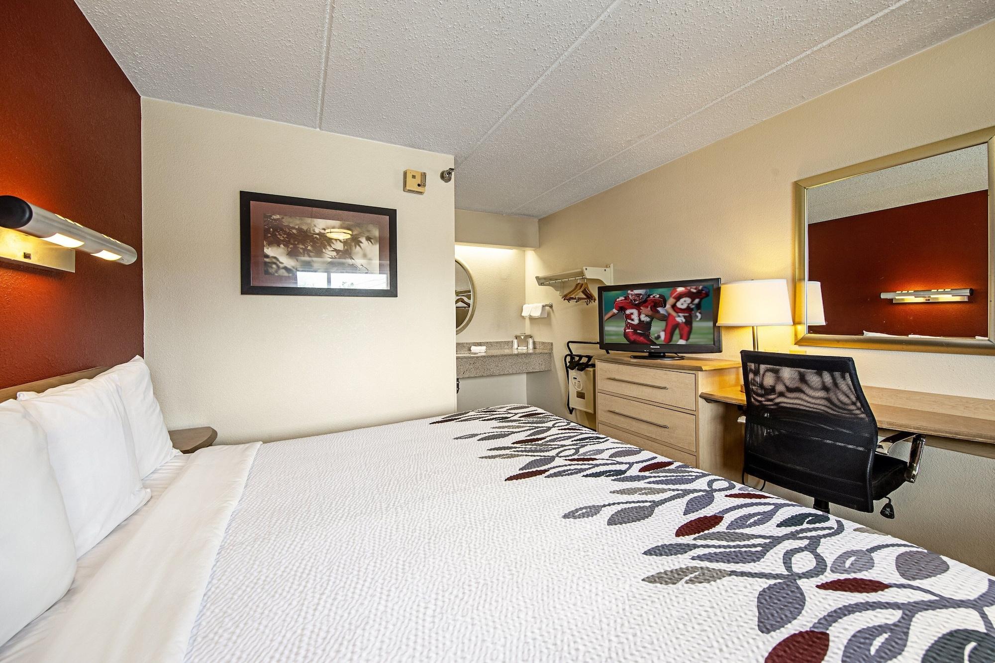 Red Roof Inn Pittsburgh North Cranberry Township Bagian luar foto
